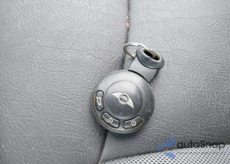 2009 Mini Cooper Clubman из США, поврежденный, VIN WMWML33509TX34633